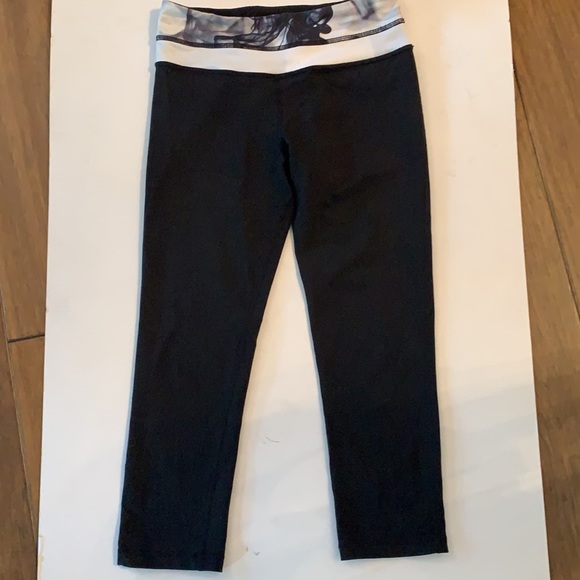 🍋 lululemon Wunder Groove Crop - Picture 2 of 8